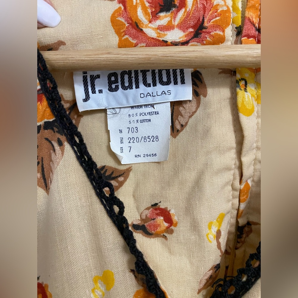 Gorgeous 70’s vintage floral dress - Picture 5 of 9